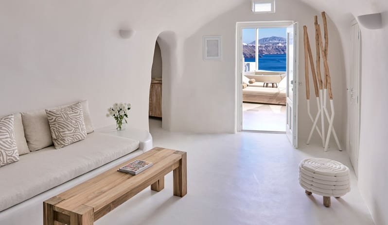 MYSITQUE SANTORINI -  WET ALLURE SUITE LIVING AREA